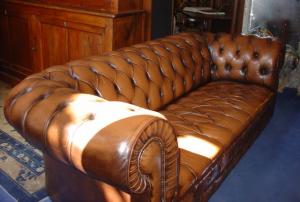 canapé chesterfield cuir occasion 12